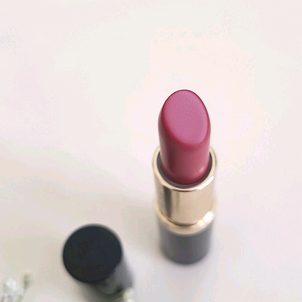 Estee Lauder Lipstick - Picture 6 of 13